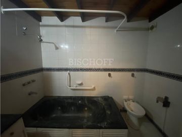 CASA 4 AMBIENTES CON COCHERA, MAS DEPARTAMENTO 3 AMBIENTES
