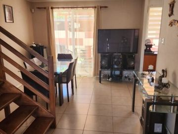 Vendo casa Flores de Pucará