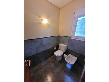 Casa en Venta - Zona lamos - Calidad de Construcción