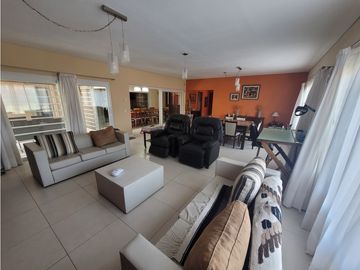 Casa en Venta - Zona lamos - Calidad de Construcción