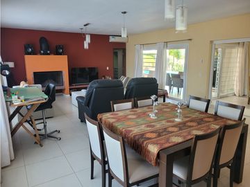 Casa en Venta - Zona lamos - Calidad de Construcción
