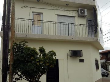 Casa PH en venta en Moron Sur