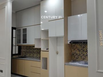 Dijual Rumah Minimalis Siap Huni  Dalam Komplek BSD