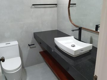 Dep / Penthouse 476 M2, Remodelado En San Isidro $1.100,000