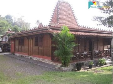 Dijual Cepat Rumah Kosan Villa Luas 3000m2 Dago Bandung
