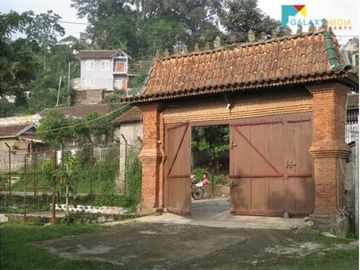 Dijual Cepat Rumah Kosan Villa Luas 3000m2 Dago Bandung