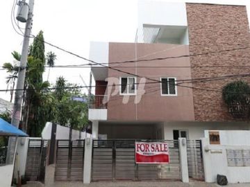 PH995 Elegant & Cozy Townhouse For Sale In Fairview