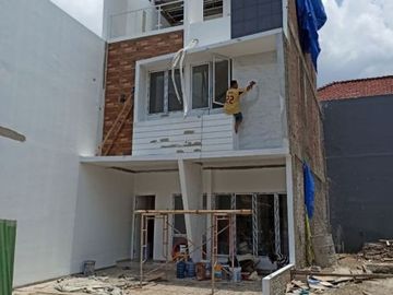 Rumah di rawamangun jakarta timur onegate system lokasi strategis bebas banjir