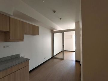1BR RFO condo in QC - THE CELANDINE by DMCI