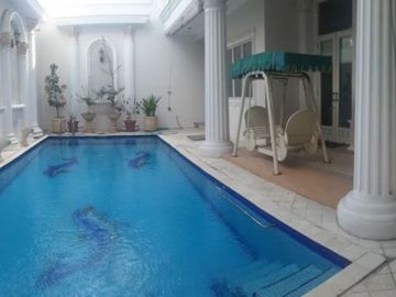 Rumah Mewah Pakuwon City, Private Pool, Jalan BOULEVARD Private Pool
