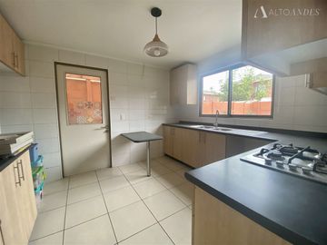 Casa en Venta en Pedro Garhnam Saravia 2577