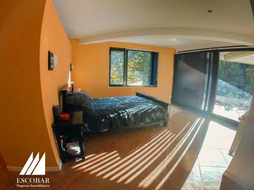 Destacada casa en Circuito Chico