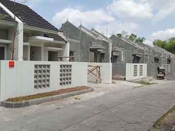 TERCANTIK DAN TERLARIS RUMAH BARU FREE BPHTB DI PRAMBANAN