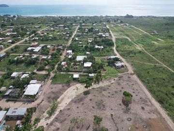 Se Vende Terreno para Desarrollar en Zona Rural y Cerca del Mar en Puerto Cayo