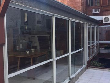 Excelente Chalet – 4 Ambientes – Dependencia– Jardín con pileta - Quincho y Garaje