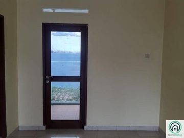 Rumah second dalam cluster 550 jt di bedahan depok