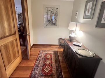 Casa en excelente barrio residencial dentro de la ciudad