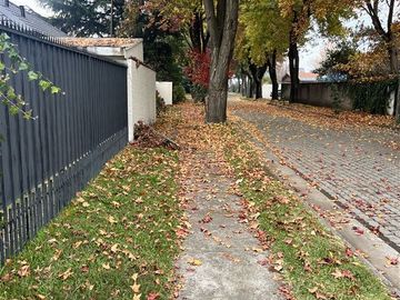 Casa en excelente barrio residencial dentro de la ciudad