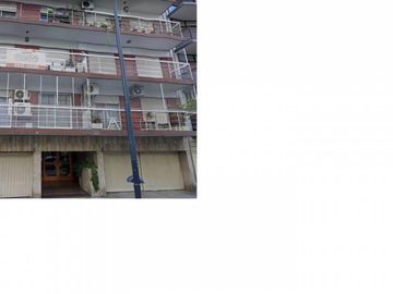 Excelente tres ambientes en venta en Villa Urquiza R