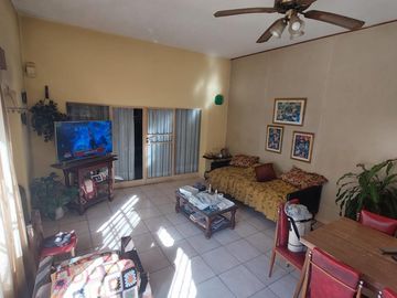 Casa En Venta Sobre Medrano Próximo A Fiscalía, Zona Cortijo Nuevo
