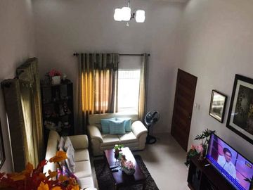 Semi-furnished House with 3 Bedroom for SALE in Angeles City Near SM Clark