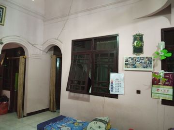 jual rumah 2 lantai cicaheum siap huni LT 234 m2 LB 200m2 KT7 KM 4 SHM Masuk Mobil