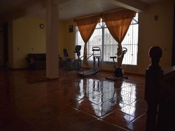 Tepotzotlan  Casa en VENTA con 3 departamentos y 3 locales