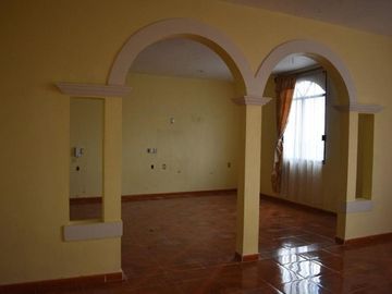 Tepotzotlan  Casa en VENTA con 3 departamentos y 3 locales