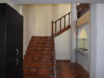 Tepotzotlan  Casa en VENTA con 3 departamentos y 3 locales