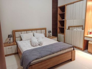 Rumah Hook 2 Lantai Luas 392 di Araya Golf kota Malang