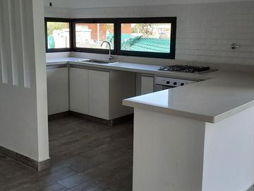 Casa en Venta - Barrio Santa Elena , Pilar del Este