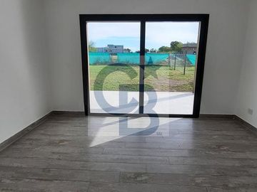 Casa en Venta - Barrio Santa Elena , Pilar del Este