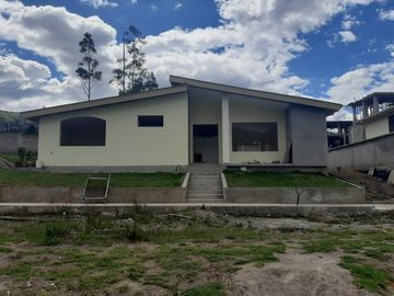 CONOCOTO, Conjunto Montecarlo, Casa independiente con terreno, una planta, 3 alcobas