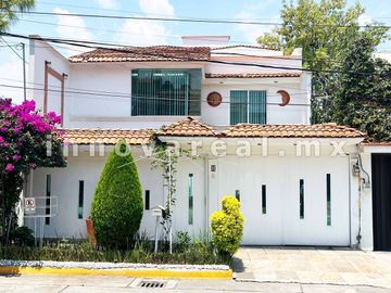 Casa en Circuito Pensadores Ciudad Satélite