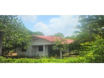 VENDO CASA CON 1000 METROS EN BOQUERON