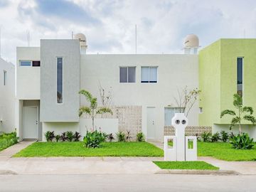 CASA EN VENTA EN MERIDA,  UBICADA EN VILLAS DEL SUR