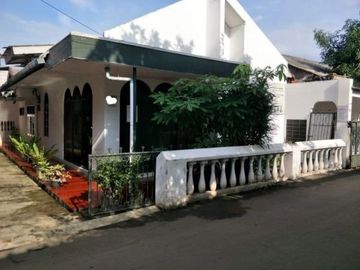 Rumah Second Rp 1.64 Milyar, 1 Lnt, di Ciputat Timur, TangSe