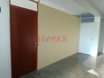 🚀 Local Comercial, Almacén U Oficinas En Alquiler – ¡Excelente Ubicación!