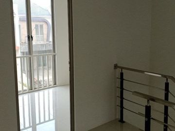 Disewa Rumah Greenland Cluster Garbera, Citraland, Surabaya Barat