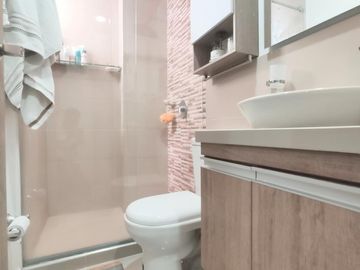 apartamento en venta en la floresta. Cod V26080