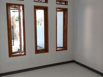 Rumah ready stok 200Jutaan, strategis bebas banjir ; dekat kota Bandung