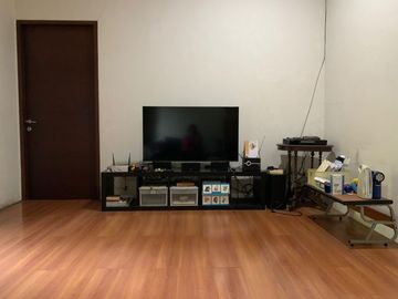 Jln Punai Bintaro, Dijual Rumah Bergaya Semi Modern 4 kamar. AT-8673