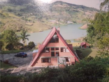 VENTA DE FINCA EN EL PEÑOL ANTIOQUIA