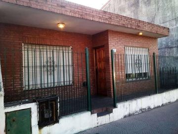 Casa PH en venta en Quilmes Oeste