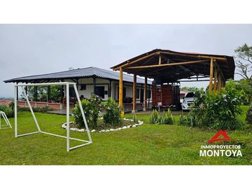 Casa-finca campestre en Morelia, Pereira