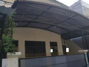 DISEWAKAN !! Rumah Bagus Jalan 1 Mobil di BCS , Bisa Nego