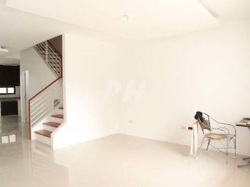 Townhouse For Sale in Tandang Sora at 9M PH926 A
