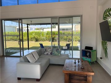 VENTA DE CASA CAMPESTRE EN ARMENIA, QUINDO, COLOMBIA