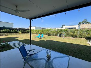 VENTA DE CASA CAMPESTRE EN ARMENIA, QUINDO, COLOMBIA