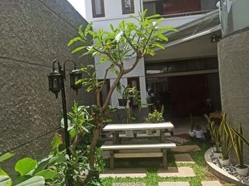 PUSPITA LOKA BSD CITY RUMAH SEMI FURNISHED CANTIK